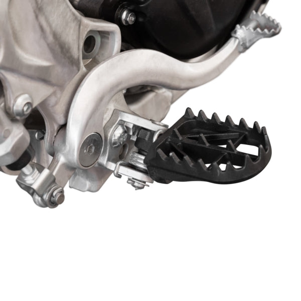 DRC/ZETA/UNIT FOOT PEG LOW/MID DRCZETA (Z48-02-506) - Driven Powersports