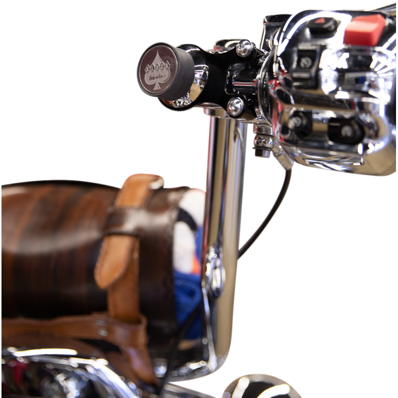 KLOCK WERKS MOUNT IO CHALENGR Black Application Shot - Driven Powersports