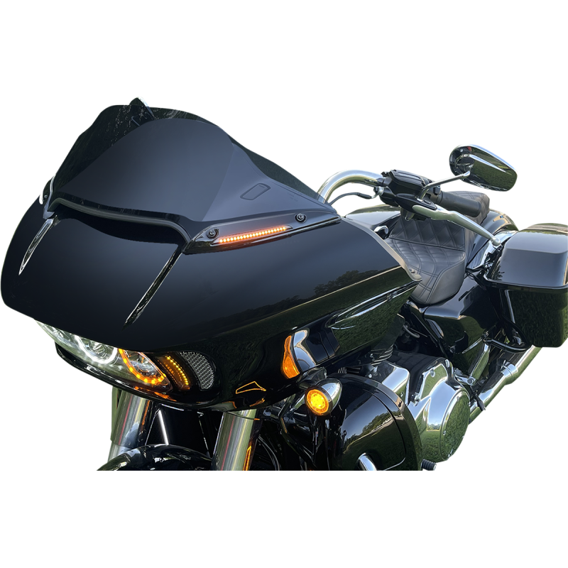 CUSTOM DYNAMICS TRIM W-SHLD FLTR Black Application Shot - Driven Powersports