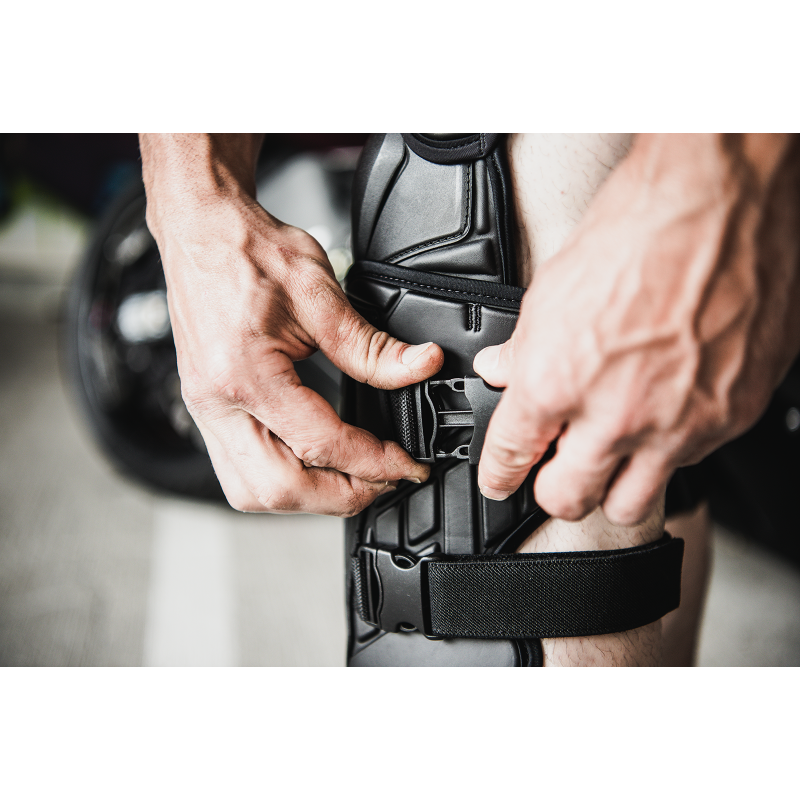 ICON KNEE FIELD ARMOR3 Black Lifestyle - Driven Powersports