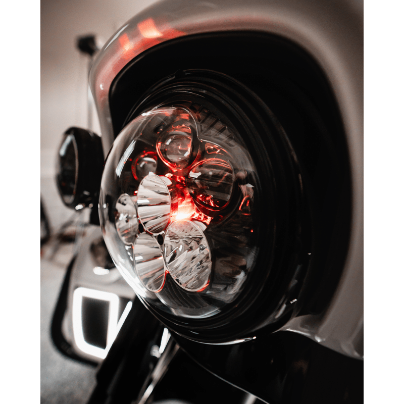 CUSTOM DYNAMICS HEADLIGHT SHARK DEAMON 7" LED COLOR CHANGING (SD2 - 7 - 14) - DRIVEN Canada's Powersports SD2 - 7 - 14