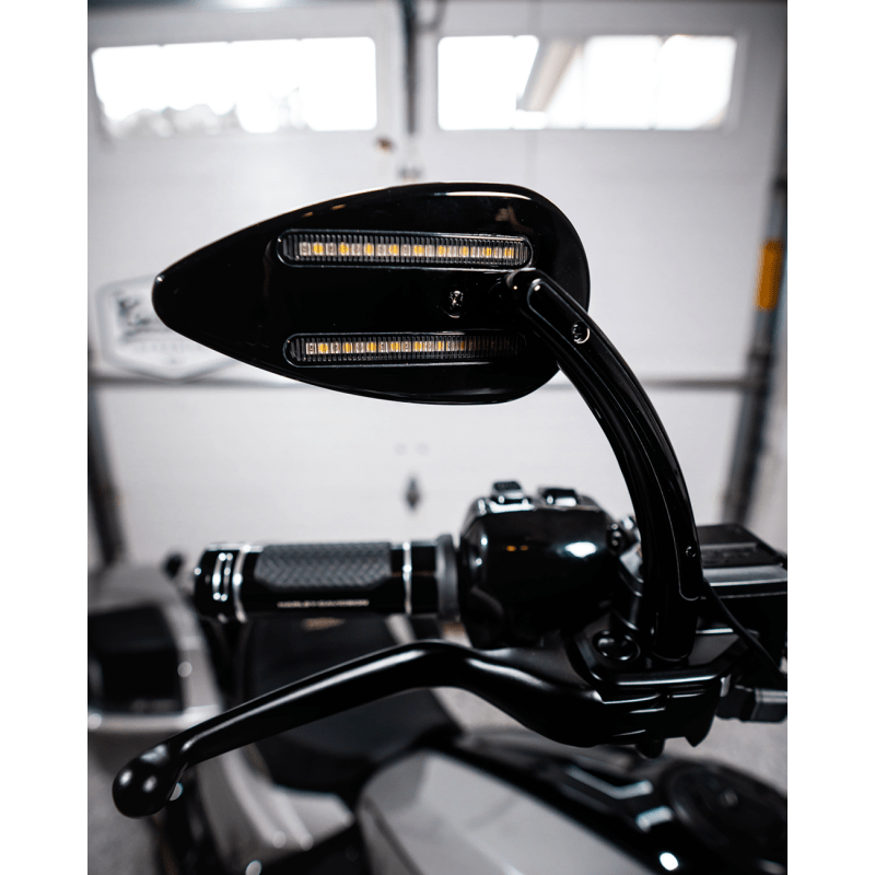 CUSTOM DYNAMICS MIRRORS LED RUN & TURN SIGNAL - DRIVEN Canada's Powersports CD - MIR - PLUG - B