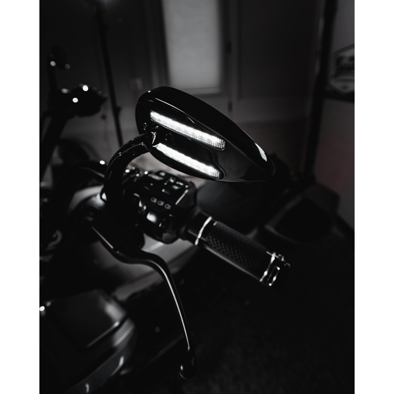 CUSTOM DYNAMICS MIRRORS LED RUN & TURN SIGNAL - DRIVEN Canada's Powersports CD - MIR - PLUG - B