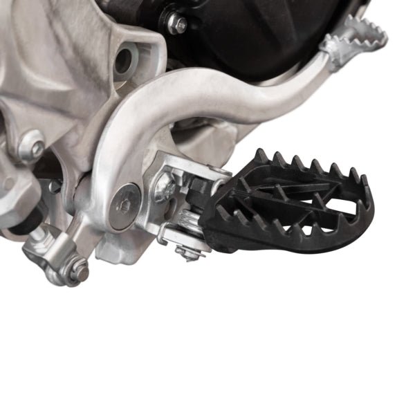 DRC/ZETA/UNIT WIDE FOOT PEG (Z48 - 02 - 551) - DRIVEN Canada's Powersports 4547836110283Z48 - 02 - 551