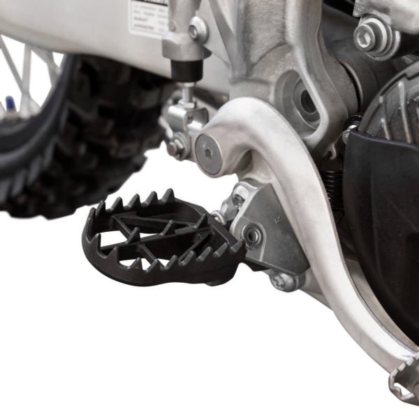 DRC/ZETA/UNIT WIDE FOOT PEG (Z48 - 02 - 551) - DRIVEN Canada's Powersports 4547836110283Z48 - 02 - 551