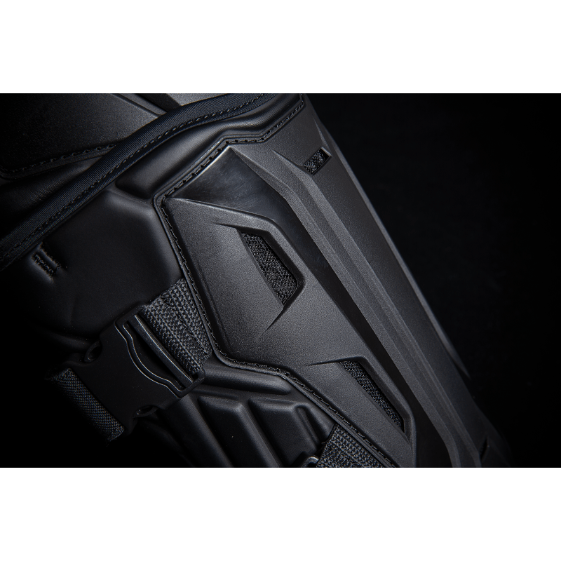 ICON KNEE FIELD ARMOR3 - DRIVEN Canada's Powersports 2704 - 04942704 - 0494