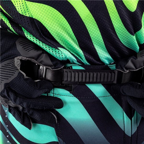 LEATT PANT MOTO 4.5 JR TIGER PI - DRIVEN Canada's Powersports 60095565446355026001040