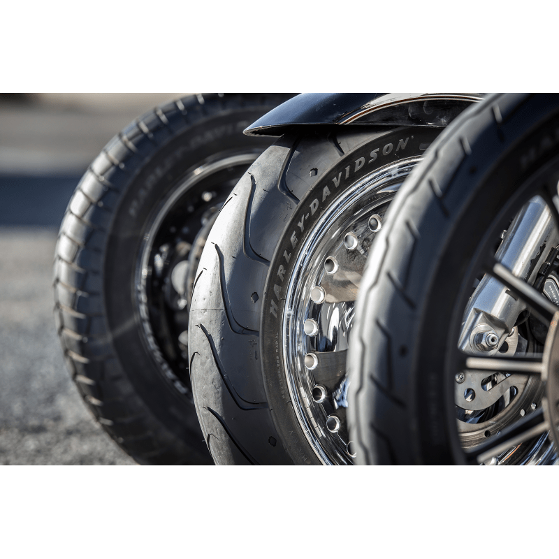 MICHELIN 150/80B16 77H TL/TT SCORCHER 31 REINFORCED REAR (06463) - DRIVEN Canada's Powersports 352870193056506463