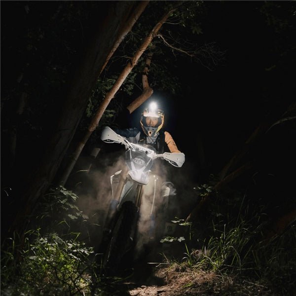 Oxbow Voyager Helmet Light Kit - DRIVEN Canada's Powersports 00860932002608HL1005