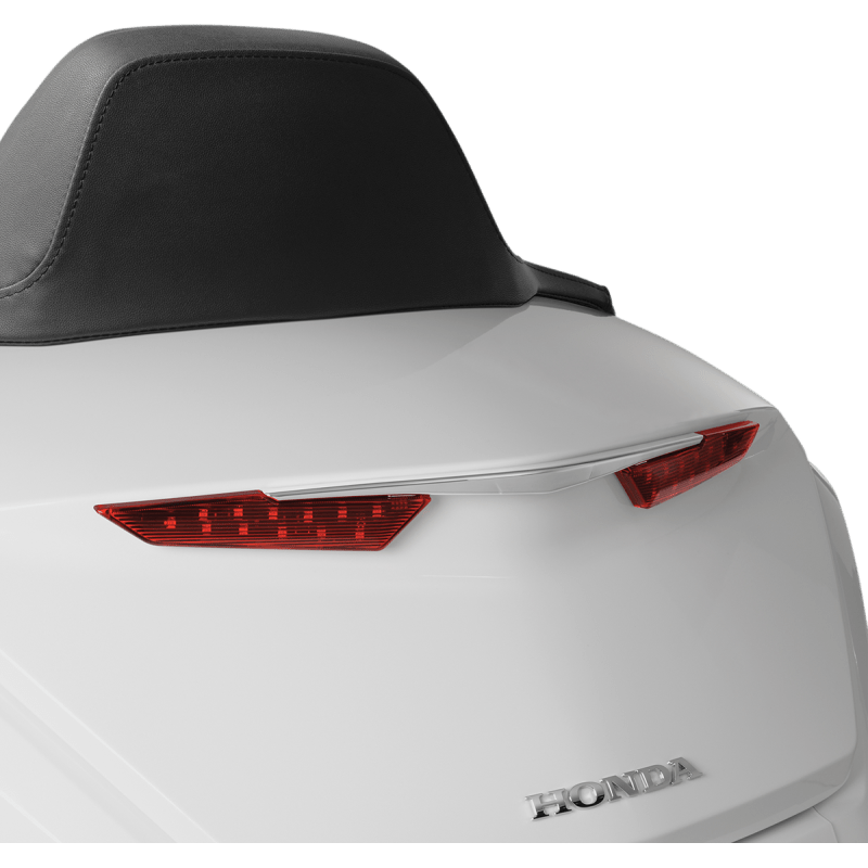 SHOW CHROME GT TOUR TRUNK LIGHT - Driven Powersports Inc.72537897941252 - 927