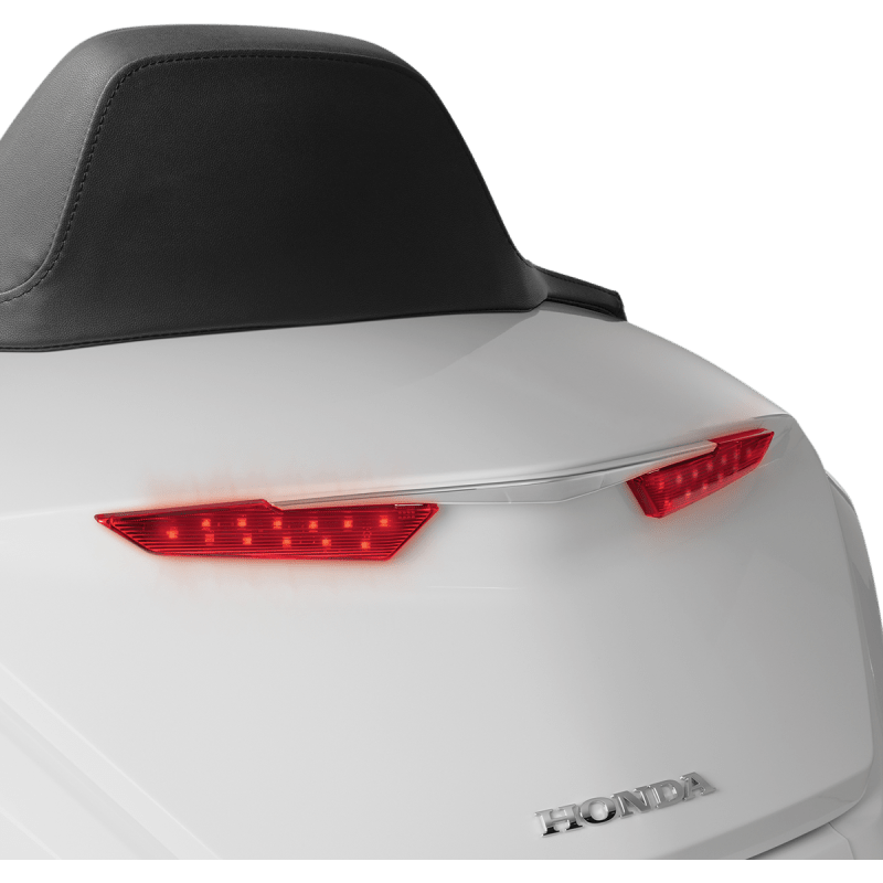 SHOW CHROME GT TOUR TRUNK LIGHT - Driven Powersports Inc.72537897941252 - 927