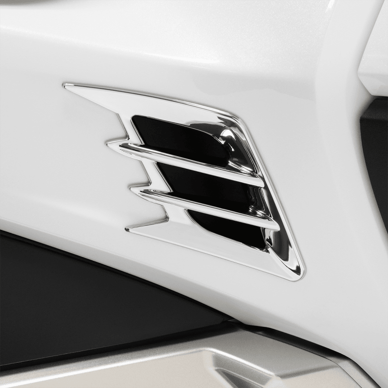SHOW CHROME SIDE PANEL VENT ACCENT PR - Driven Powersports Inc.72537898037152 - 960