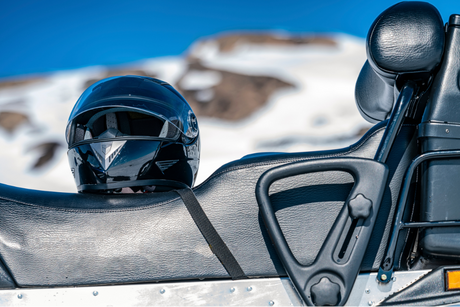 Snowmobile Helmet Buying Guide: Full Face, Modular or Electric?