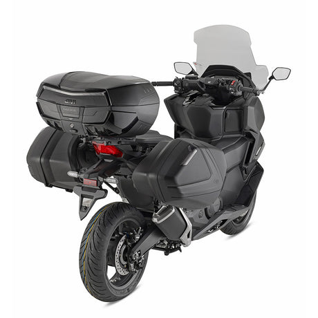 MAXIA 5 V58NB MATTE BLACK + BLACK 58L Black - Driven Powersports