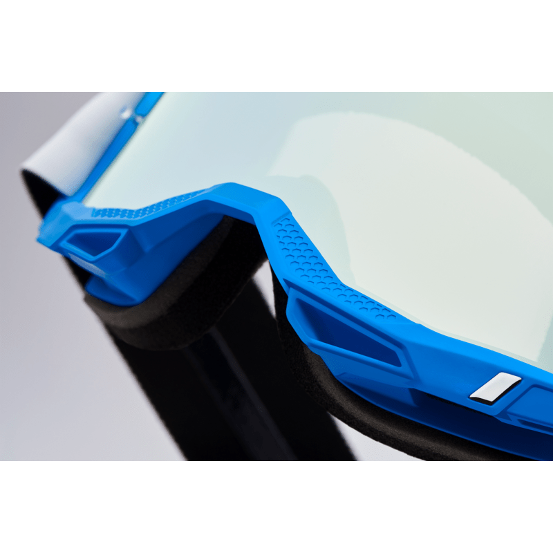 100% ACCURI 2 GOGGLE STAMINO MIRROR SILVER FLASH LENS (50014 - 00029) - DRIVEN Canada's Powersports 19626103704350014 - 00029