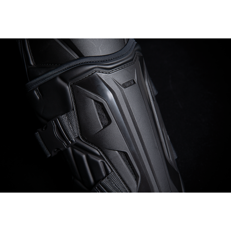 ICON KNEE FIELD ARMOR3 Black Lifestyle - Driven Powersports