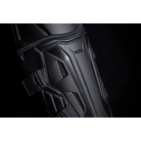 ICON KNEE FIELD ARMOR3 Black Lifestyle - Driven Powersports