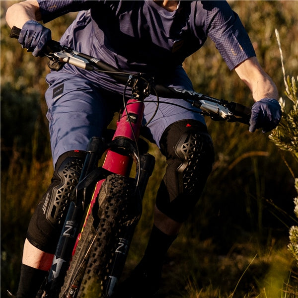 Leatt Flexmesh Knee Guard Black S - Driven Powersports