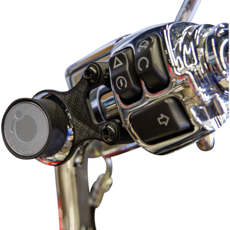 KLOCK WERKS MOUNT IO UNIV HD Black Application Shot - Driven Powersports