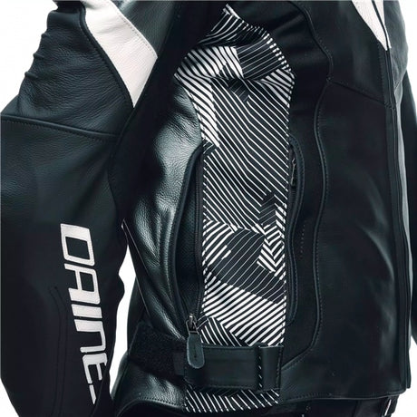Dainese Avro 5 Jacket - Men 44 - Driven Powersports