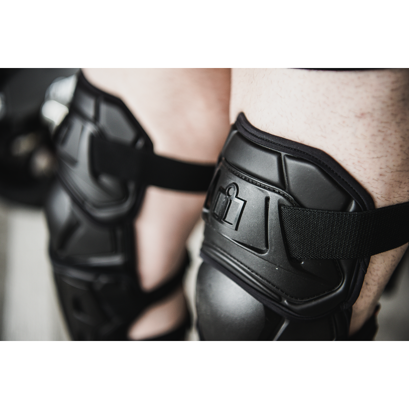 ICON KNEE FIELD ARMOR3 Black Lifestyle - Driven Powersports