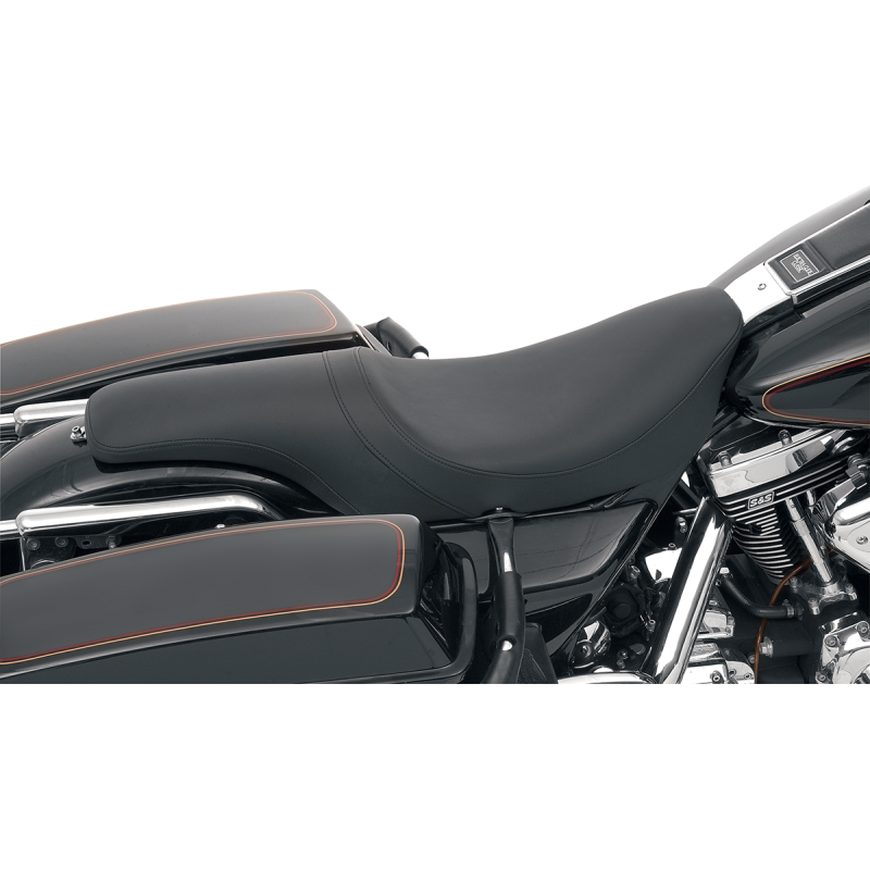 DRAG SPECIALTIES 97-07FLHR/06-07FLHX SMOO PREDATOR SEAT Application Shot - Driven Powersports