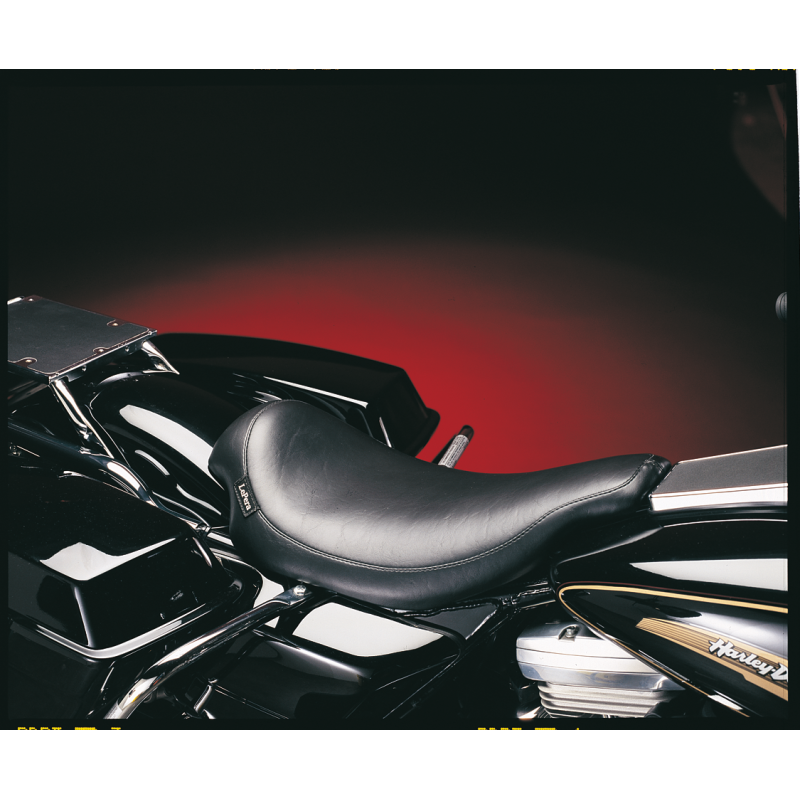 LE PERA 97-01 FLT SMOOTH SOLO SILHOUETTE SEAT Application Shot - Driven Powersports