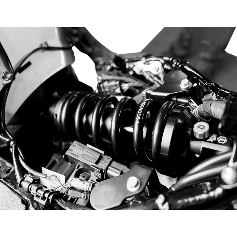 LEGENDS SHOCK REVO-A MONO HD 13" Application Shot - Driven Powersports