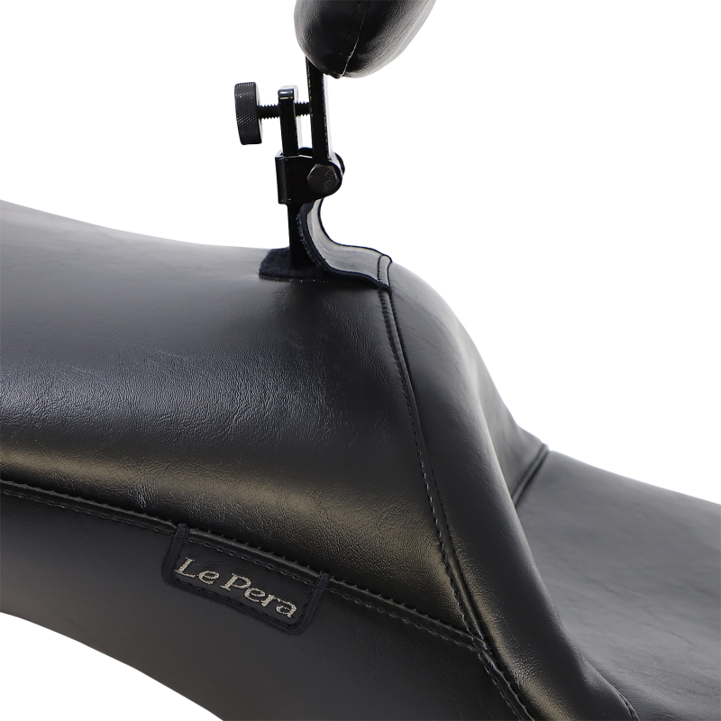 LE PERA 08-19 FLHT MAVERICK SEAT LONG SMTH BK/R Application Shot - Driven Powersports