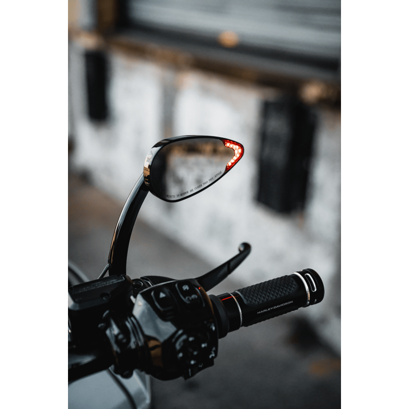 CUSTOM DYNAMICS MIRRORS LED RUN & TURN SIGNAL CHROME (CD - MIR - PLUG - C) - DRIVEN Canada's Powersports CD - MIR - PLUG - C