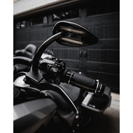 CUSTOM DYNAMICS MIRRORS LED RUN & TURN SIGNAL - DRIVEN Canada's Powersports CD - MIR - PLUG - B