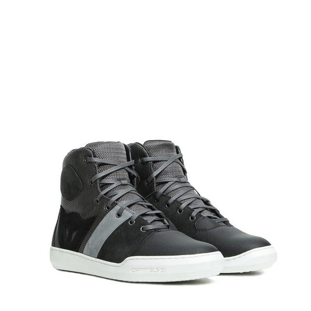 DAINESE YORK AIR SHOES DARK - CARBON/ANTHRACITE (44) (1775216 - 05D - 44) - DRIVEN Canada's Powersports 80510191354211775216 - 05D - 44