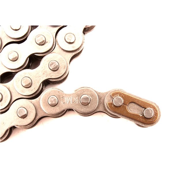 KMC CHAIN 520 (520100L) - DRIVEN Canada's Powersports 779422745423520100L