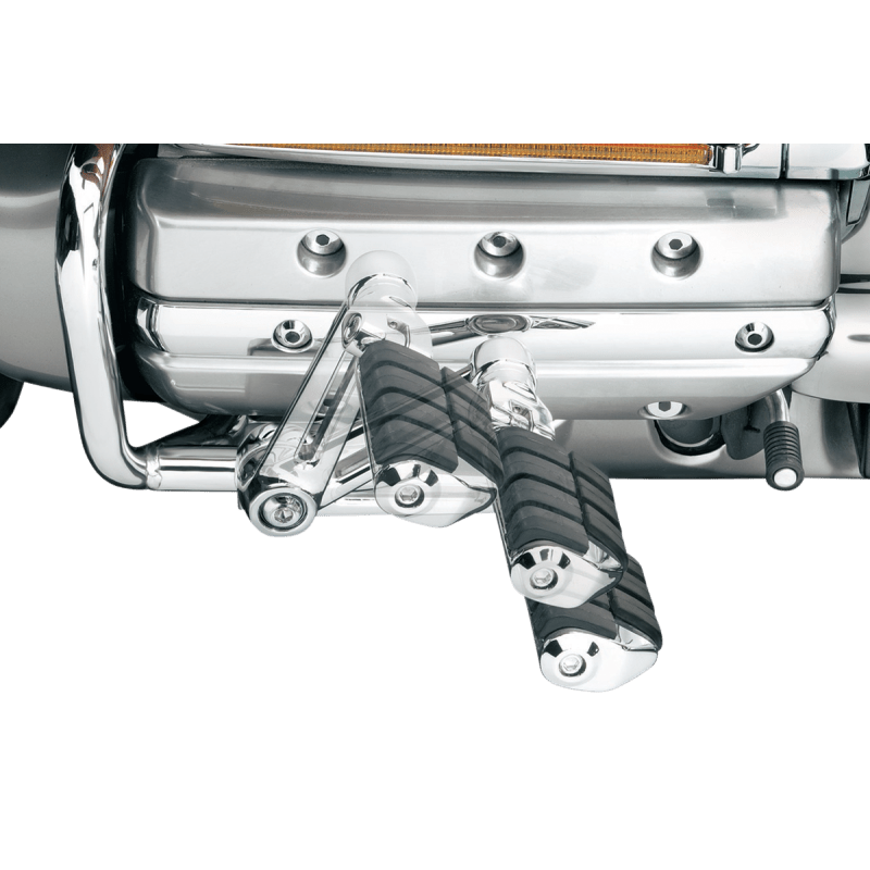 KURYAKYN 01 - UP GL18 ERGOII CRUISE MNTS W/DUALLY PN 4056 (497543) - DRIVEN Canada's Powersports 191209001803497543