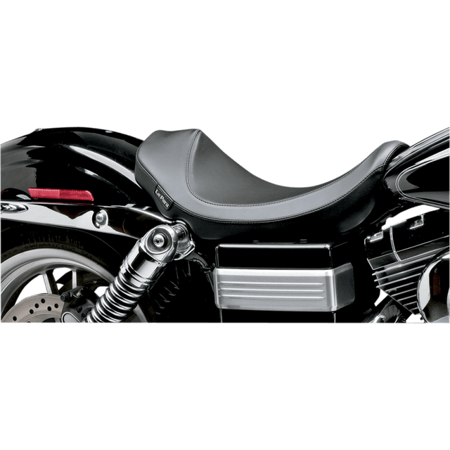 LE PERA 06 - 17 FXD VILLAIN SOLO SEAT SMOOTH (LK - 805) - DRIVEN Canada's Powersports LK - 805