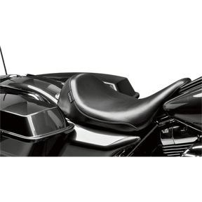 LE PERA 08 - 19 FLHT SMOOTH SOLO SILH SEAT (LK - 857) - DRIVEN Canada's Powersports LK - 857