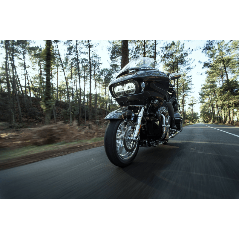 MICHELIN 180/60B17 75V TL/TT SCORCHER 31 REAR (34050) - DRIVEN Canada's Powersports 352870460388634050