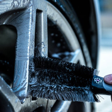 MUC OFF BRUSH WHEEL & BRAKE (371) - Driven Powersports Inc.5037835371000371