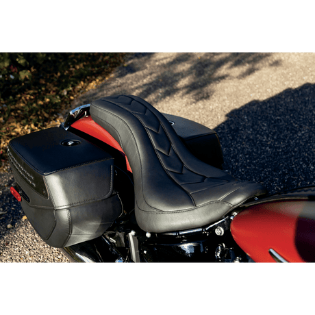 MUSTANG SEAT DAYTRPR FLHC&FLDE 18 (75884) - DRIVEN Canada's Powersports 75884