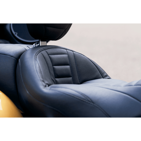 MUSTANG SEAT DELUXE TOURING FLH (79006) - DRIVEN Canada's Powersports 79006