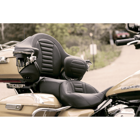 MUSTANG SEAT DELUXE TOURING FLH (79006) - DRIVEN Canada's Powersports 79006
