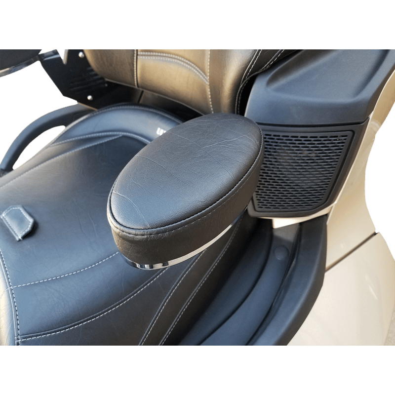 RIVCO PRODUCTS ARMRESTS SPYDER RT - Driven Powersports Inc.CA094V2