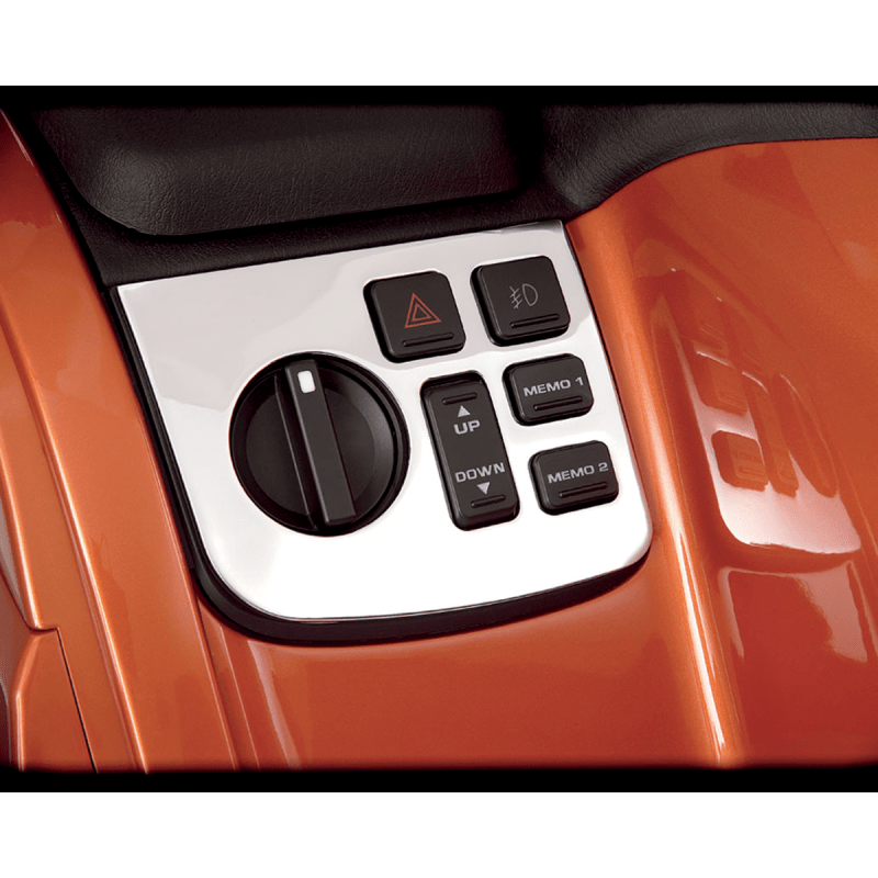 SHOW CHROME CONTROL PANEL ACCENT - LEFT - Driven Powersports Inc.72537895146352 - 685