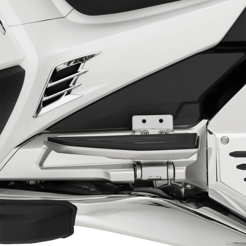SHOW CHROME PASSENGER BOARD RISER SET - Driven Powersports Inc.72537898042552 - 961E