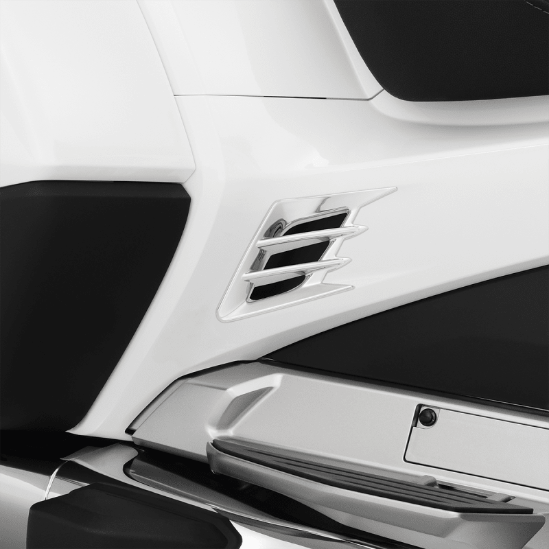 SHOW CHROME SIDE PANEL VENT ACCENT PR - Driven Powersports Inc.72537898037152 - 960