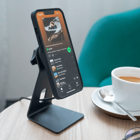 SP CONNECT CHARGING OFFICE STAND SPC+ (52803) - DRIVEN Canada's Powersports 402801752803052803