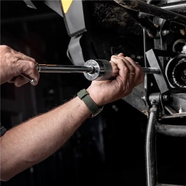 SuperATV Axle Puller - DRIVEN Canada's Powersports 779421335540AXPU00101