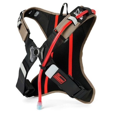 USWE OUTLANDER MOTO 2L HYDRATION PACK SAND (202077021) - DRIVEN Canada's Powersports 779422371646202077021