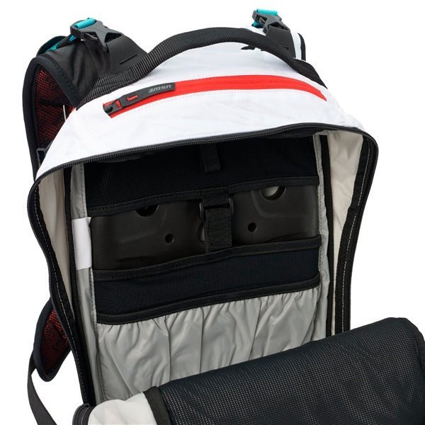 USWE POW Backpack - DRIVEN Canada's Powersports 7794210715542163825